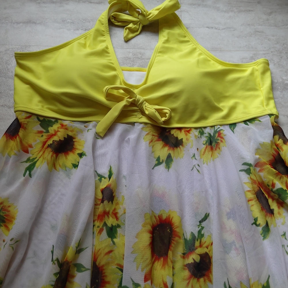 RoseGal Women's Sunflower Swim Top NWOT - 1X/16 - Picture 4 of 9